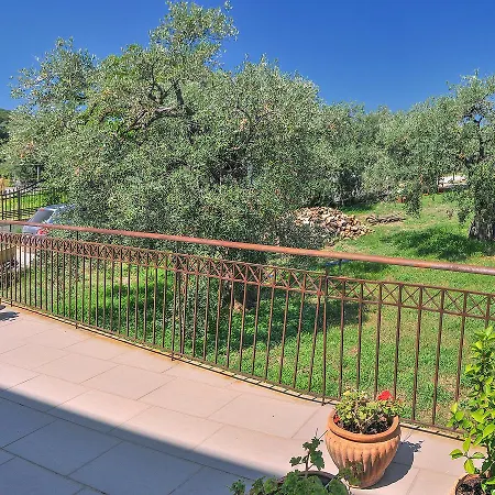 Athanasia's Apartament Prínos