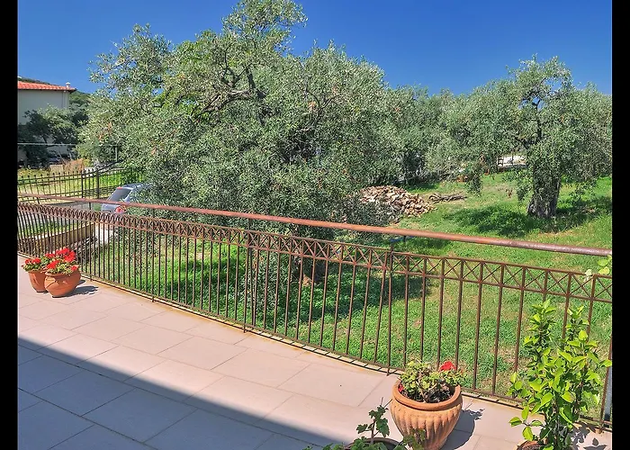 Athanasia's アパート Prínos